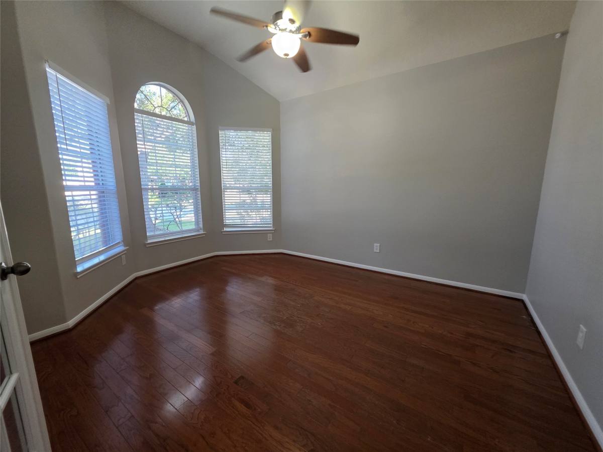 Apartment for rent at 6169 Mitchell Court, League City, TX 77573