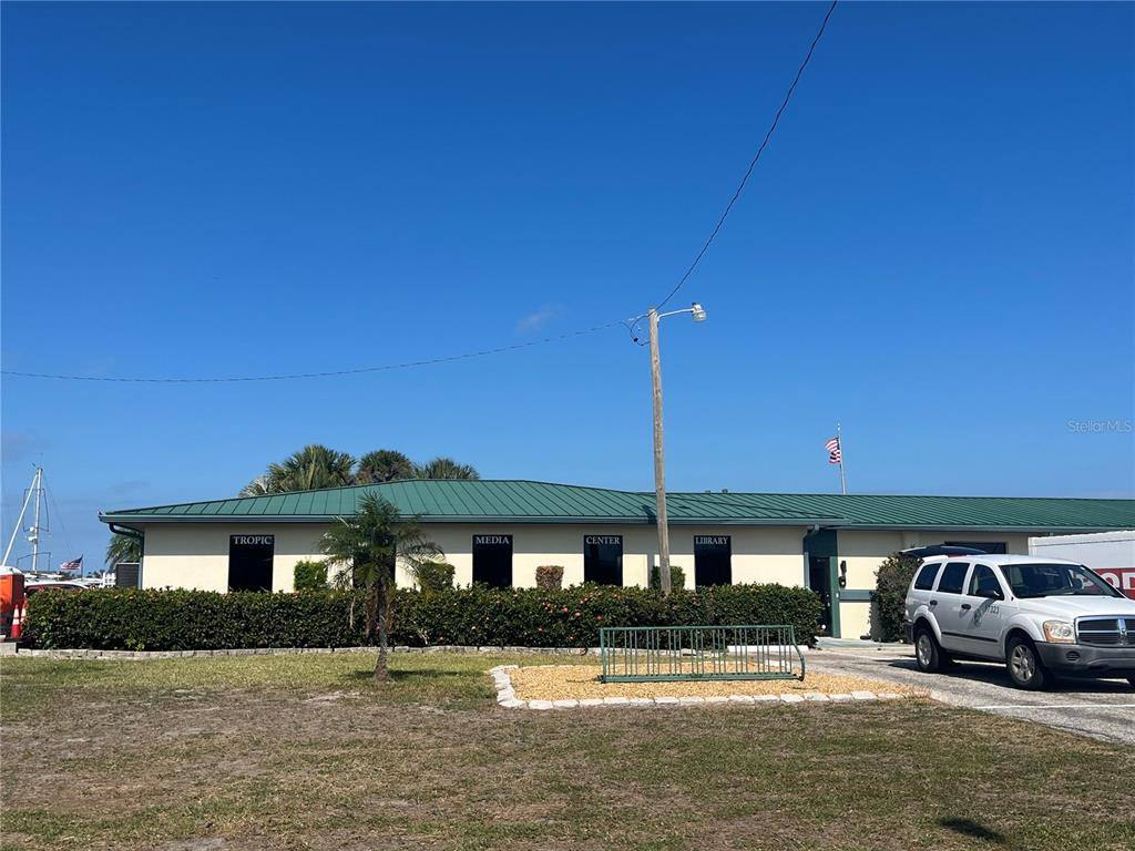 Apartment for rent at 1213 31st Ave W, Palmetto, FL 34221