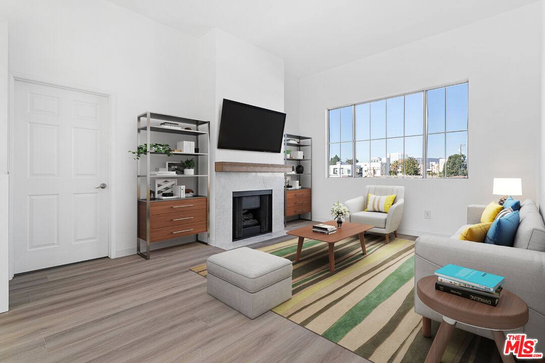 Apartment for rent at 1661 S Bundy Dr #202, Los Angeles, CA 90025