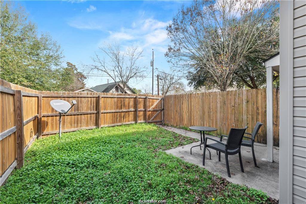 Apartment for rent at 1235 Oney Hervey Dr, College Station, TX 77840