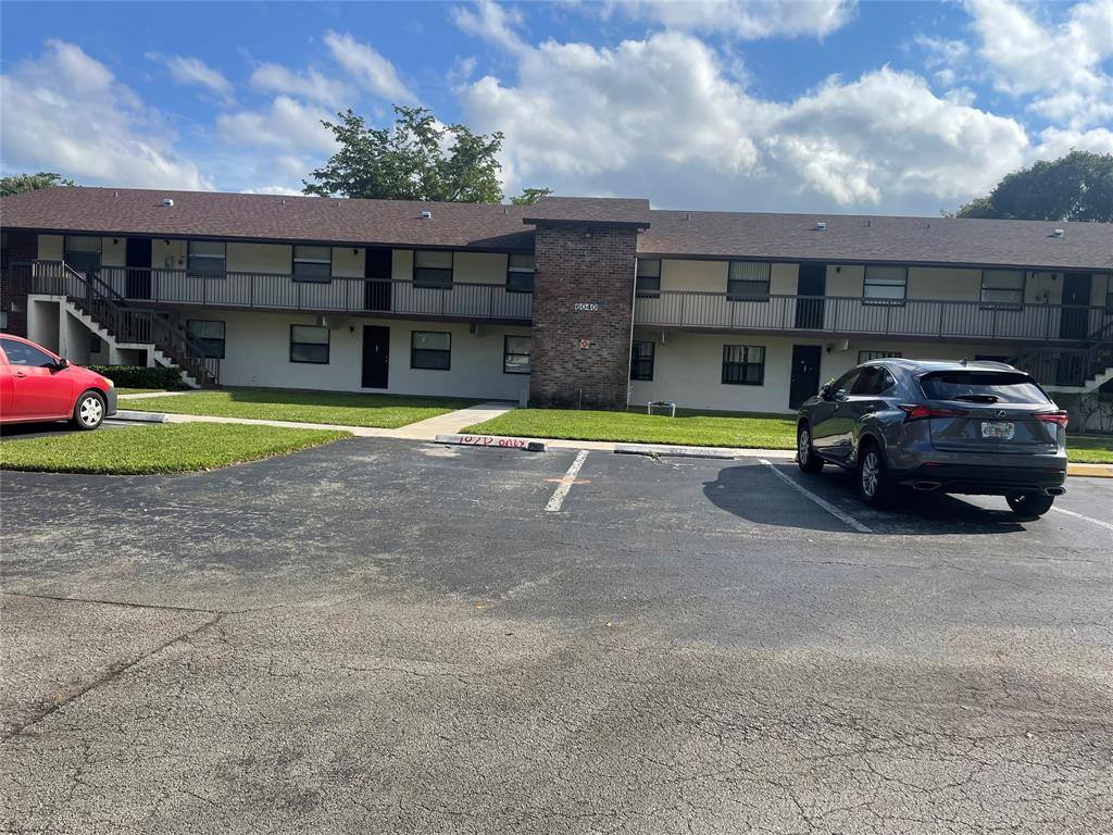 Condo for rent at 6040 Shaker Wood Circle #205, Fort Lauderdale, FL 33319