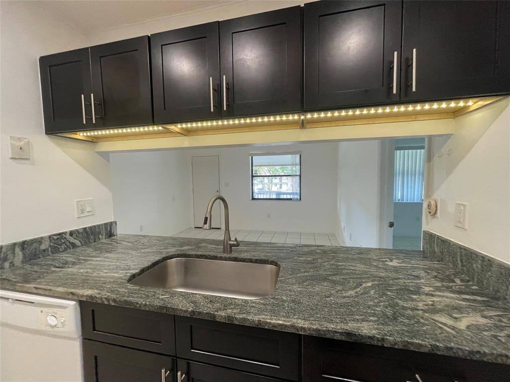 Condo for rent at 6040 Shaker Wood Circle #205, Fort Lauderdale, FL 33319