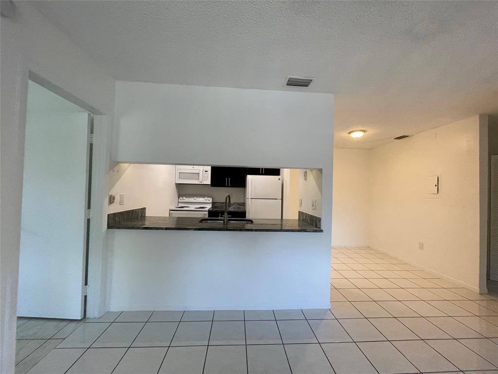 Condo for rent at 6040 Shaker Wood Circle #205, Fort Lauderdale, FL 33319