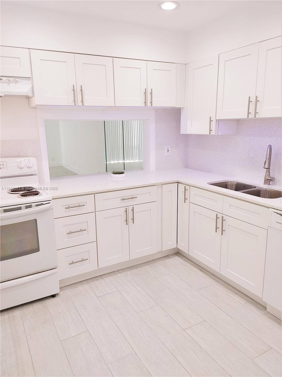 Condo for rent at 215 SE 3rd Ave #215307C, Hallandale, FL 33009