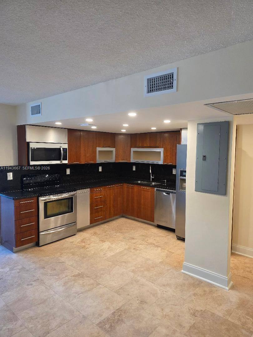 Apartment for rent at 2000 Atlantic Shores Blvd #104, Hallandale, FL 33009