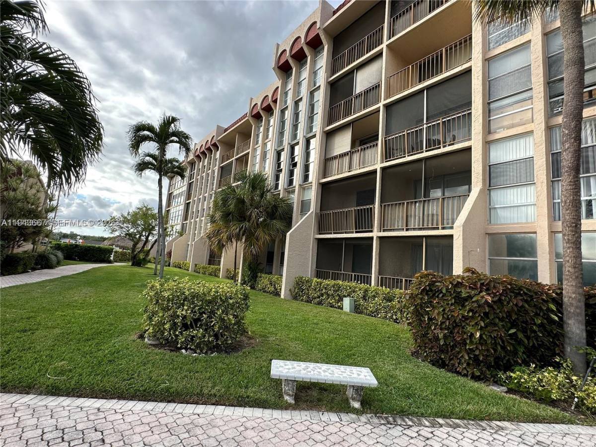 Apartment for rent at 2000 Atlantic Shores Blvd #104, Hallandale, FL 33009