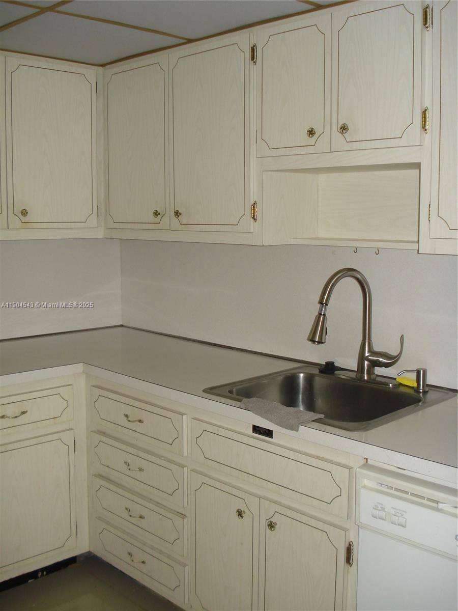 Apartment for rent at 1965 S Ocean Dr #196510P, Hallandale, FL 33009