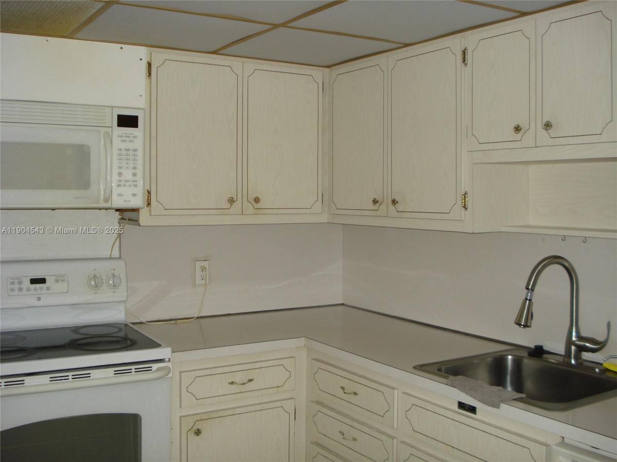 Apartment for rent at 1965 S Ocean Dr #196510P, Hallandale, FL 33009