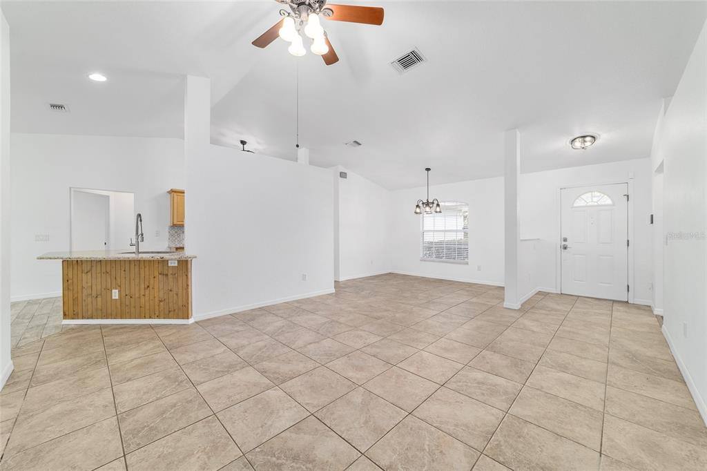Apartment for rent at 13688 SW 113th Lane, Dunnellon, FL 34432