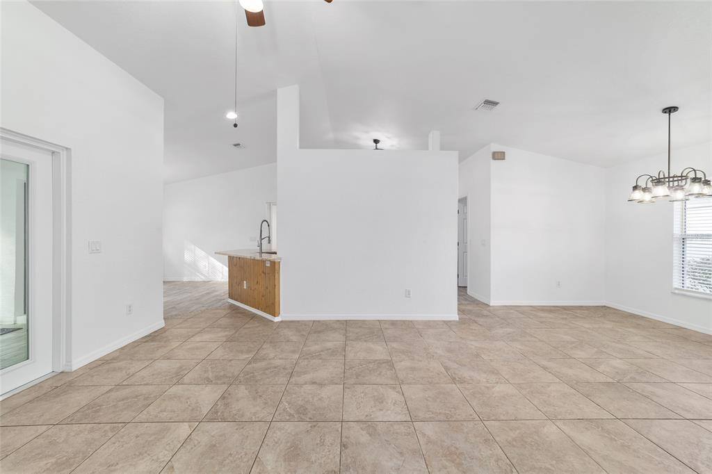 Apartment for rent at 13688 SW 113th Lane, Dunnellon, FL 34432