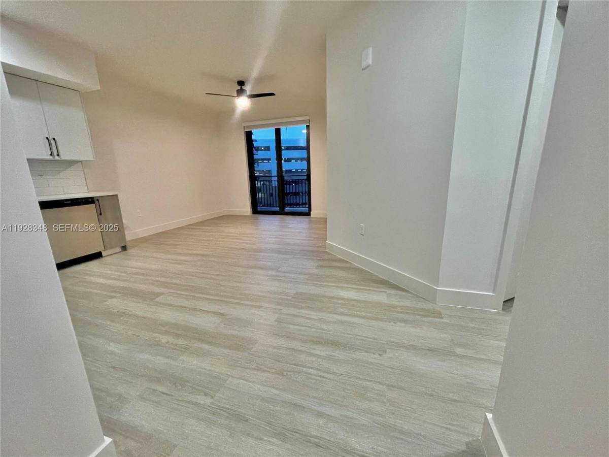 Apartment for rent at 18412 Homestead Ave #124, Miami, FL 33157