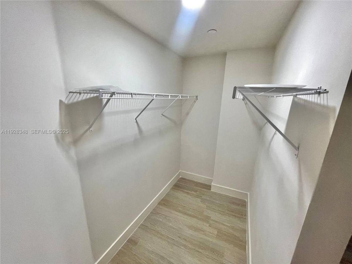 Apartment for rent at 18412 Homestead Ave #124, Miami, FL 33157