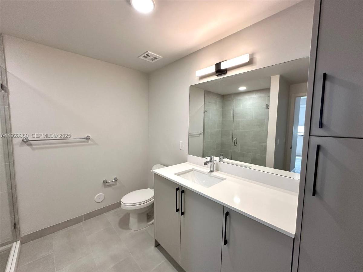 Apartment for rent at 18412 Homestead Ave #438, Miami, FL 33157