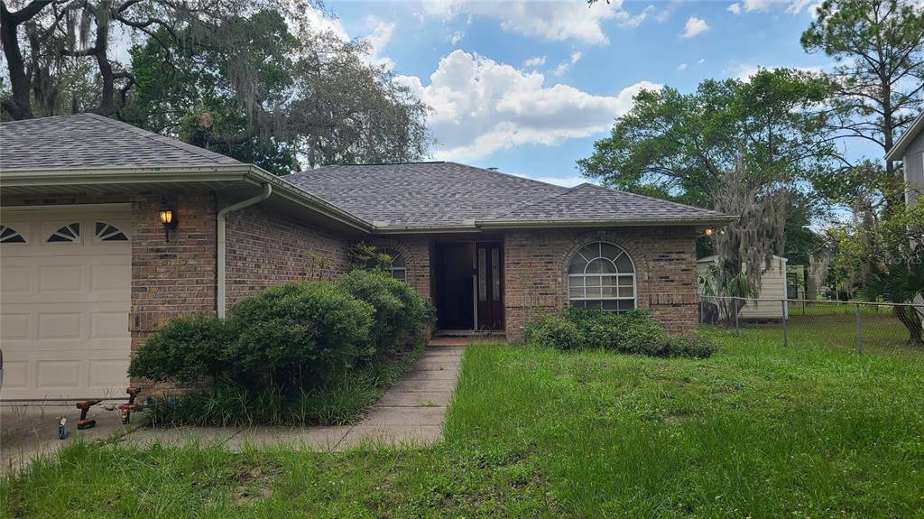 Apartment for rent at 8404 Barrett Place, Tampa, FL 33617