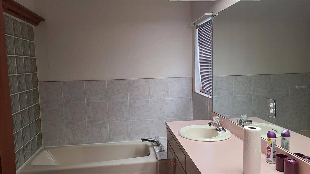 Apartment for rent at 8404 Barrett Place, Tampa, FL 33617