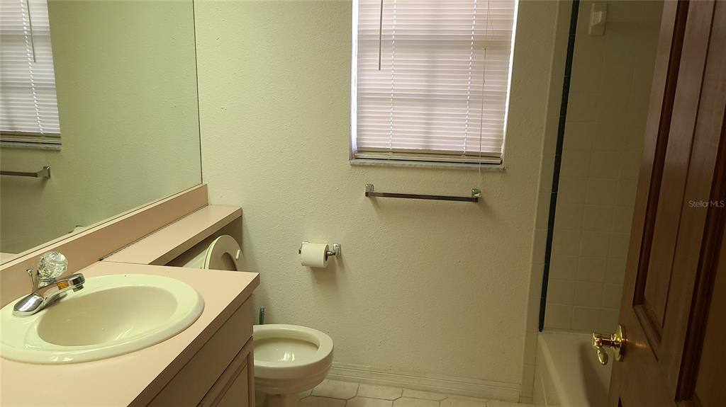 Apartment for rent at 8404 Barrett Place, Tampa, FL 33617