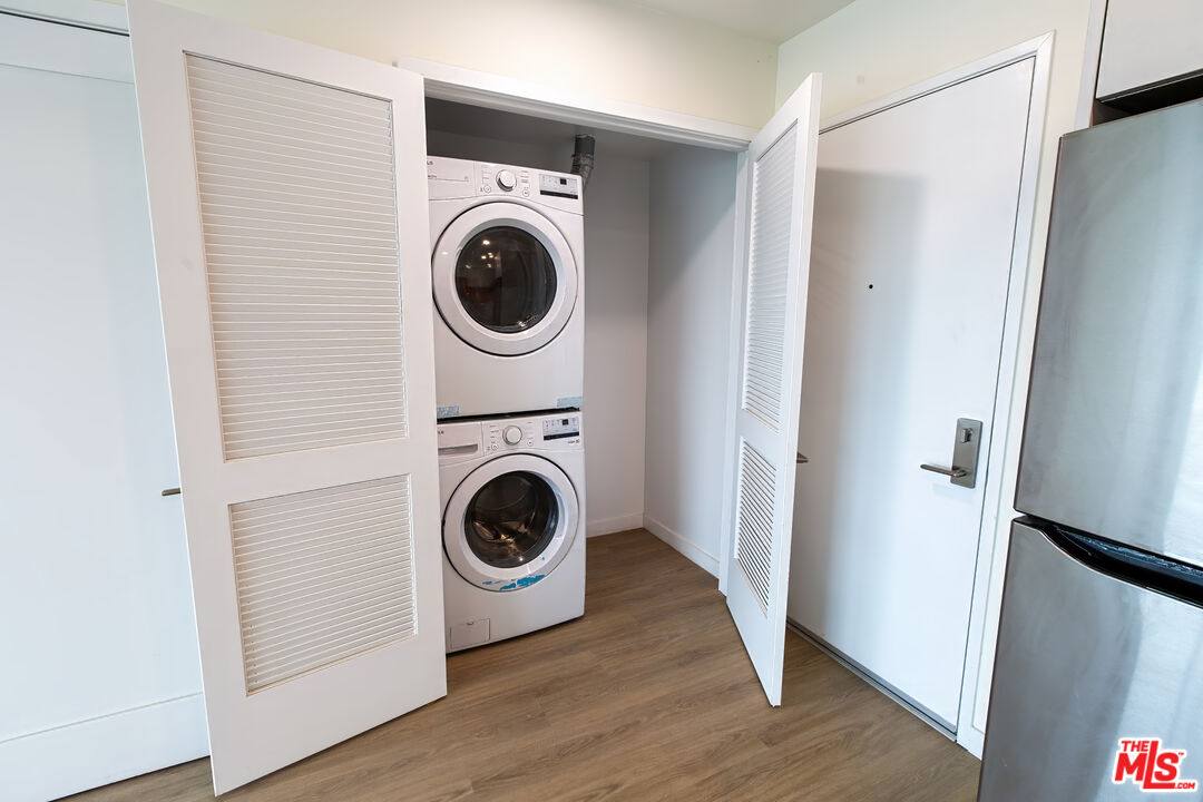 Apartment for rent at 14629 Erwin St #201, Van Nuys, CA 91411