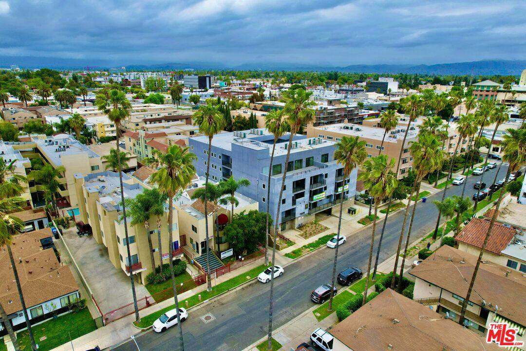 Apartment for rent at 14629 Erwin St #201, Van Nuys, CA 91411