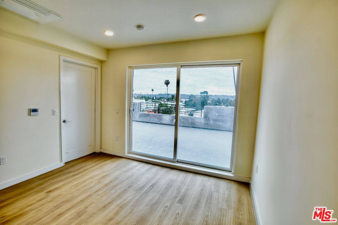 Apartment for rent at 14629 Erwin St #201, Van Nuys, CA 91411