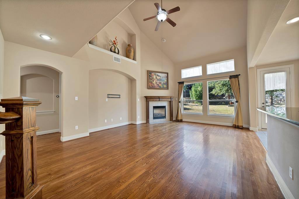 Apartment for rent at 7315 Comal Dr, Irving, TX 75039