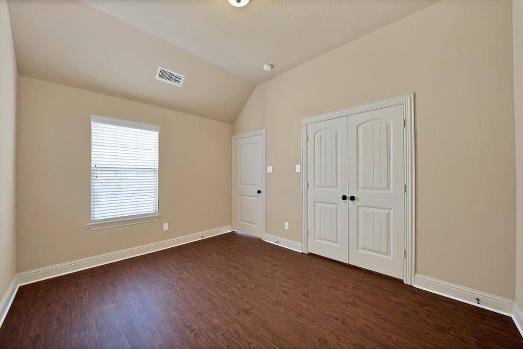 Apartment for rent at 7315 Comal Dr, Irving, TX 75039