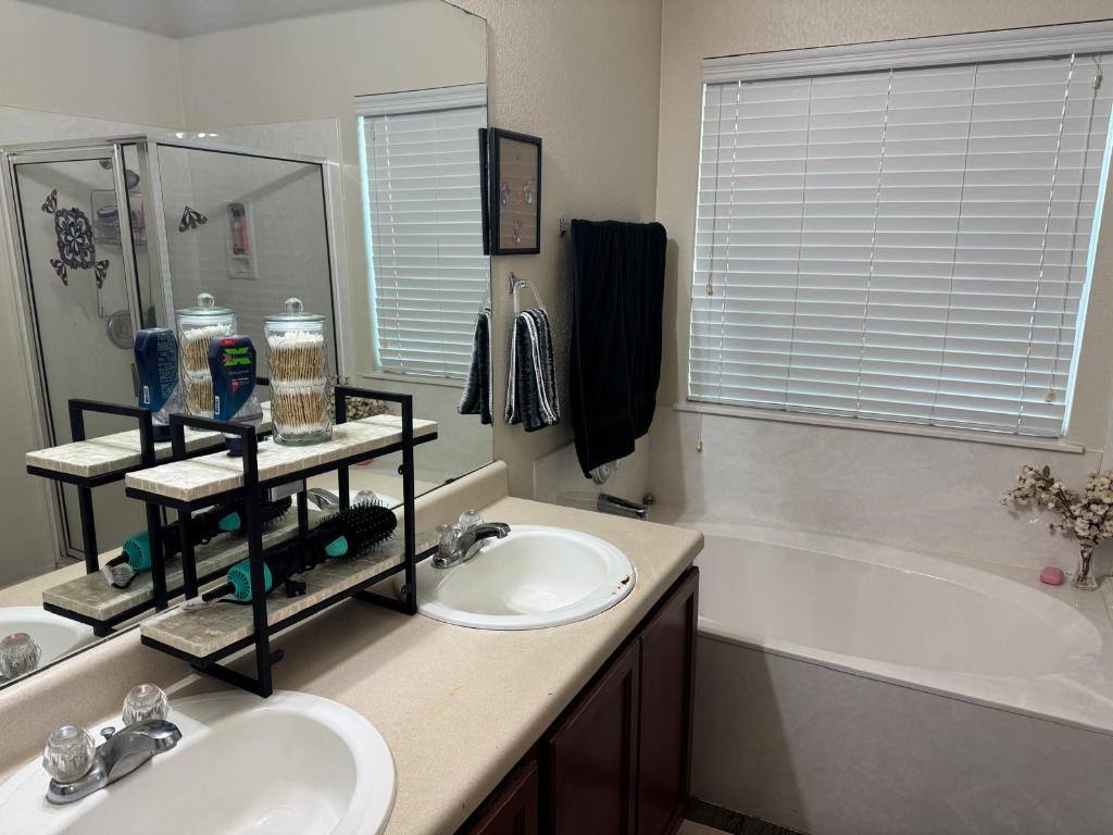 Apartment for rent at 13409 Pine Needle St, Manor, TX 78653