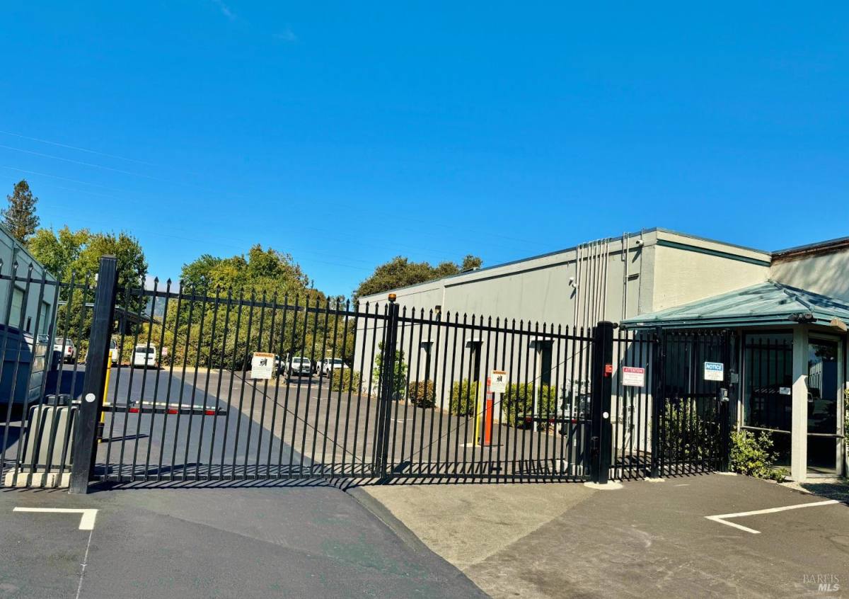 Apartment for rent at 14 Commercial Blvd #133, Novato, CA 94949