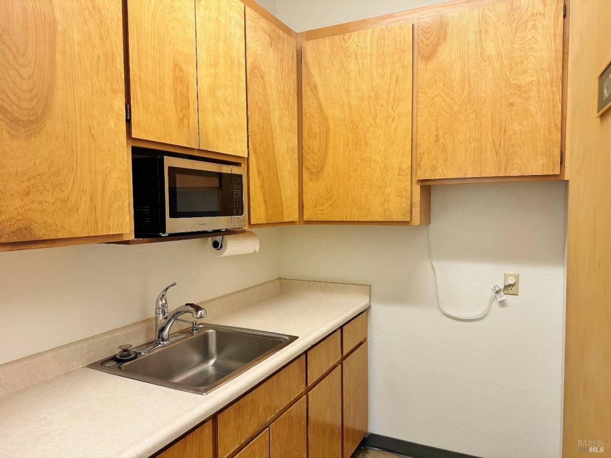 Apartment for rent at 14 Commercial Blvd #133, Novato, CA 94949