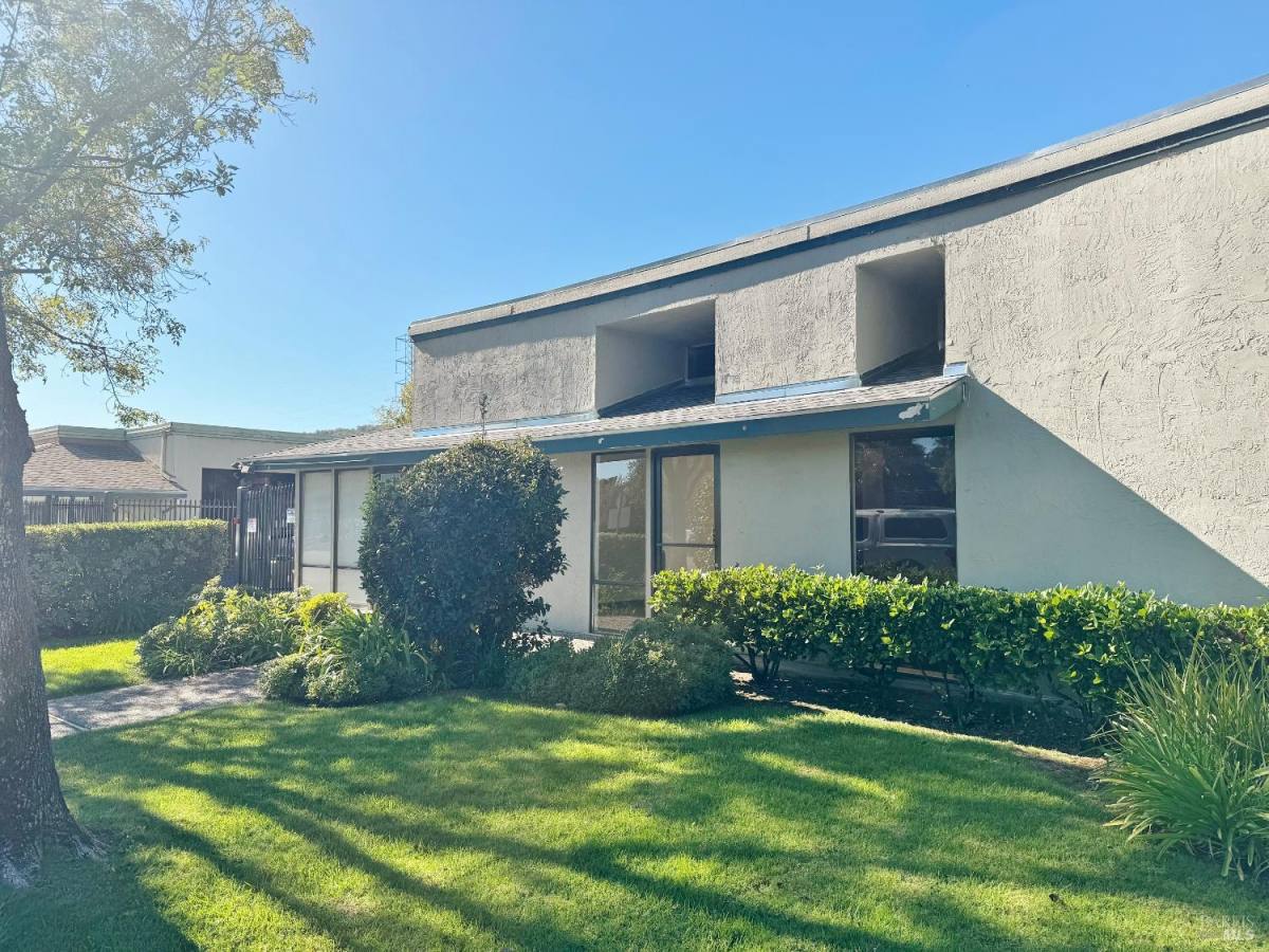 Apartment for rent at 14 Commercial Blvd #133, Novato, CA 94949