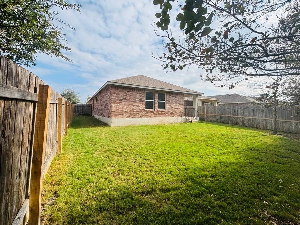 Apartment for rent at 1418 Walden Pond Dr, Pflugerville, TX 78660