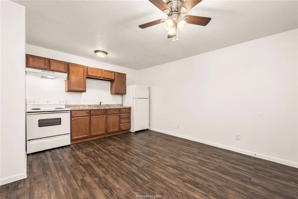 Townhouse for rent at 4309 College Main St #5, Bryan, TX 77801