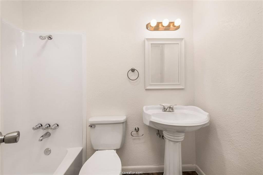 Townhouse for rent at 4309 College Main St #5, Bryan, TX 77801