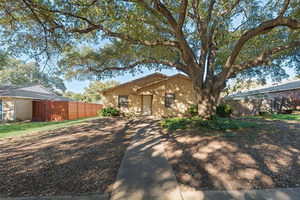 Apartment for rent at 1429 Whitehall Dr, Plano, TX 75023