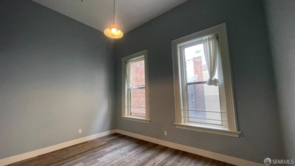 Apartment for rent at 375 12th St #375-1, Oakland, CA 94607
