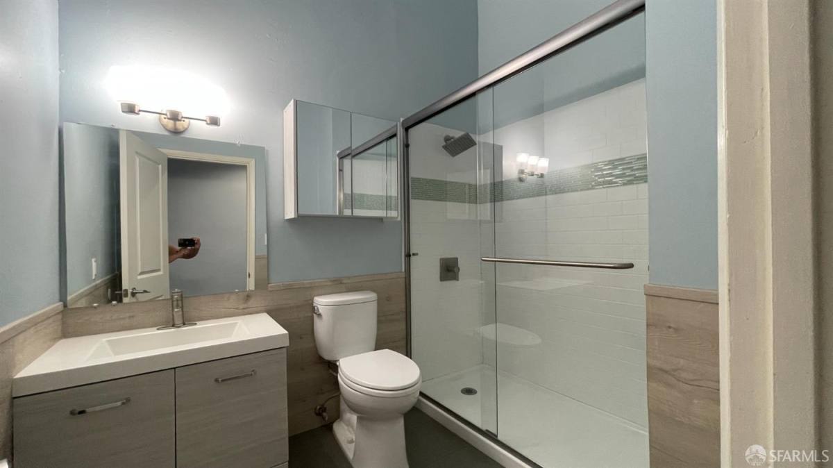 Apartment for rent at 375 12th St #375-1, Oakland, CA 94607