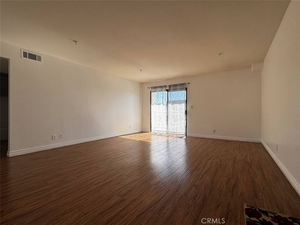 Apartment for rent at 77 N Holliston Ave #77, Pasadena, CA 91106
