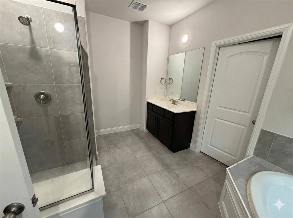 Apartment for rent at 6842 Albany Park, Frisco, TX 75034
