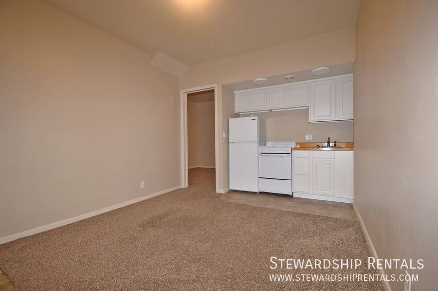 Apartment for rent at 1831 Kincaid St #24, Eugene, OR 97403