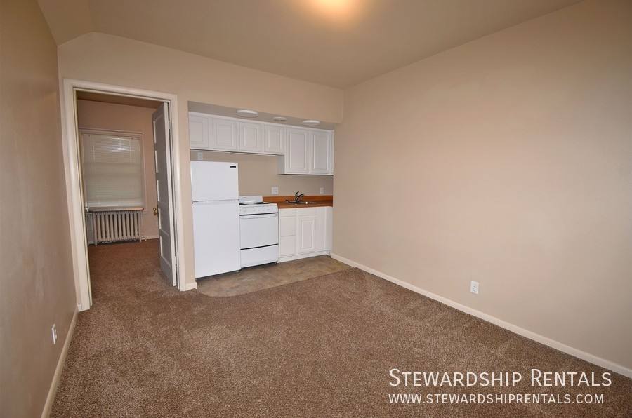 Apartment for rent at 1831 Kincaid St #24, Eugene, OR 97403