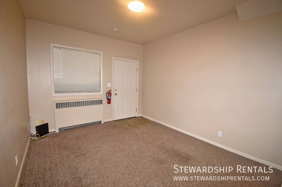 Apartment for rent at 1831 Kincaid St #24, Eugene, OR 97403