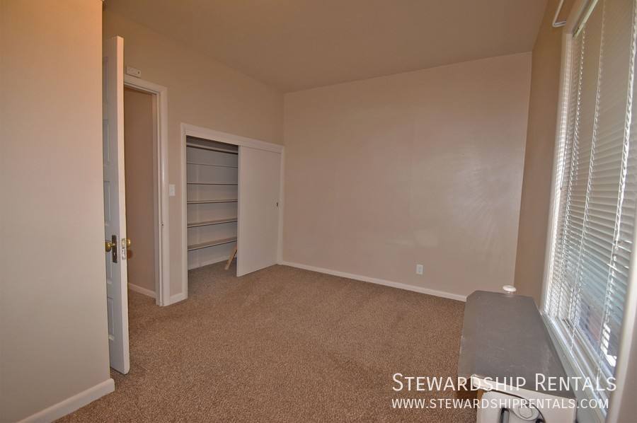 Apartment for rent at 1831 Kincaid St #24, Eugene, OR 97403