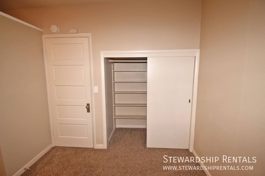 Apartment for rent at 1831 Kincaid St #24, Eugene, OR 97403