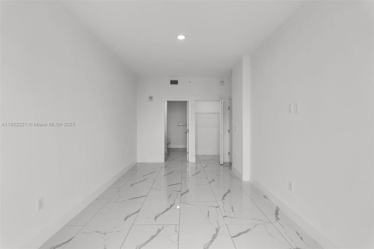 Apartment for rent at 1 Curtiss Parkway #1-317, Miami, FL 33166