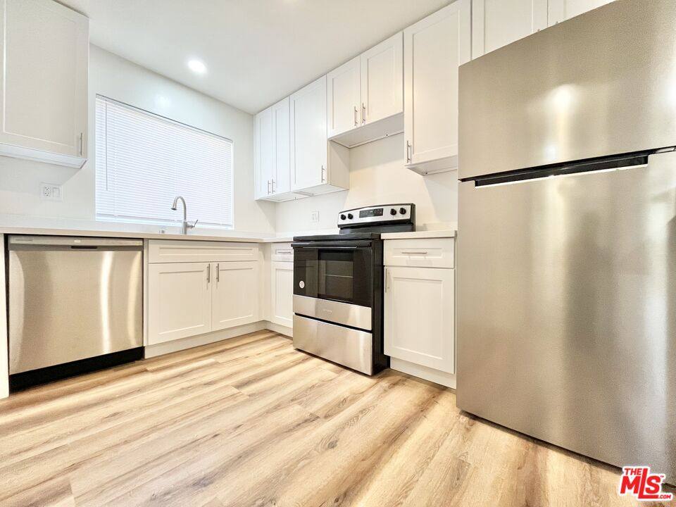 Apartment for rent at 1784 N Sycamore Ave, Los Angeles, CA 90028