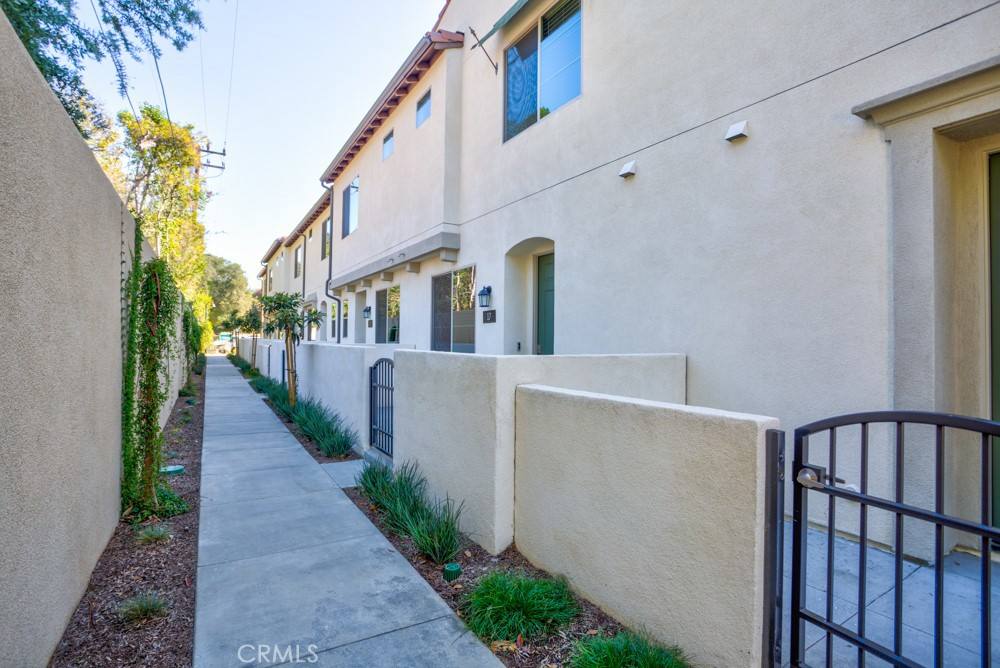 Townhouse for rent at 17 Bedford Court #17, Arcadia, CA 91007