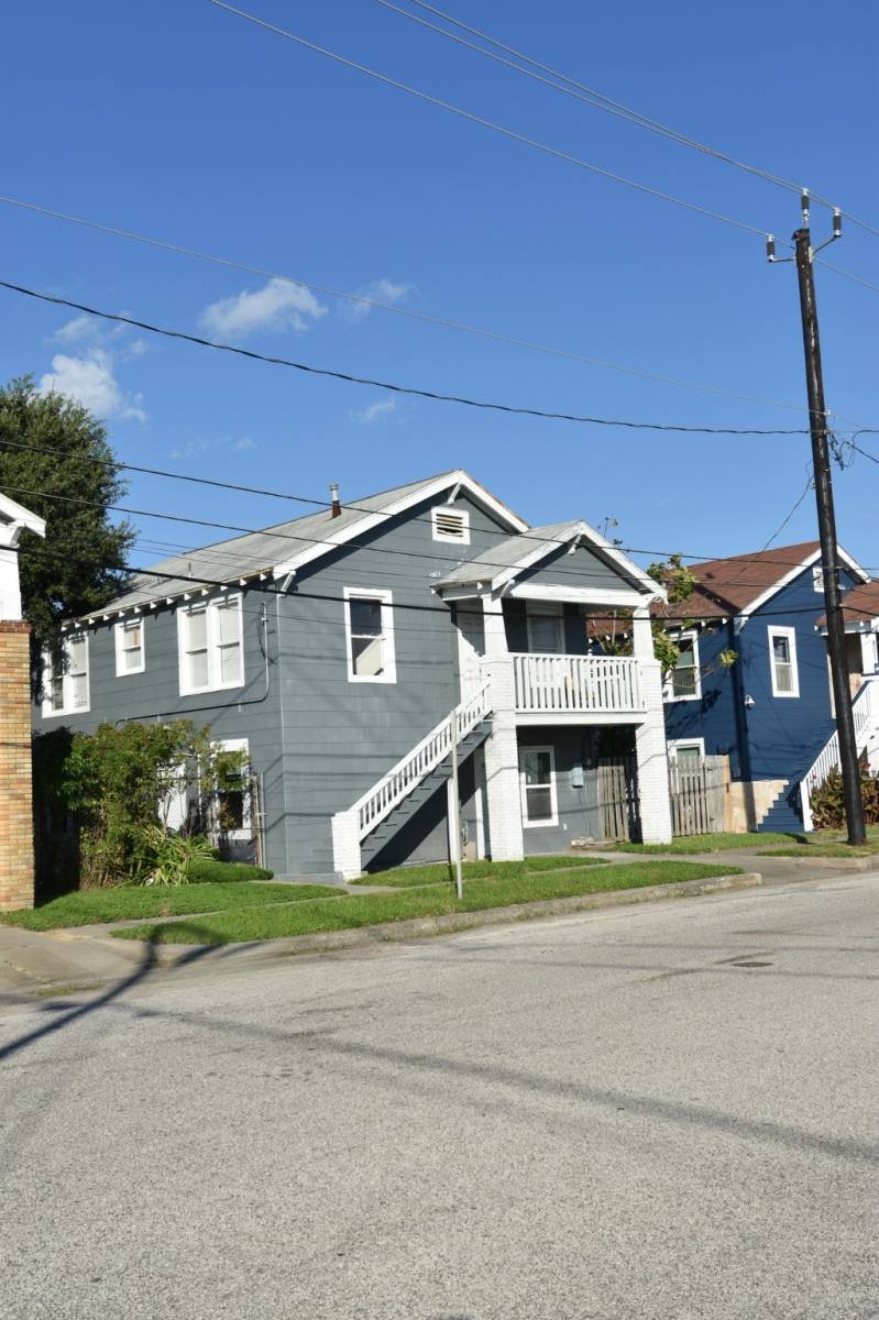 Apartment for rent at 807 7th St #807-2, Galveston, TX 77550