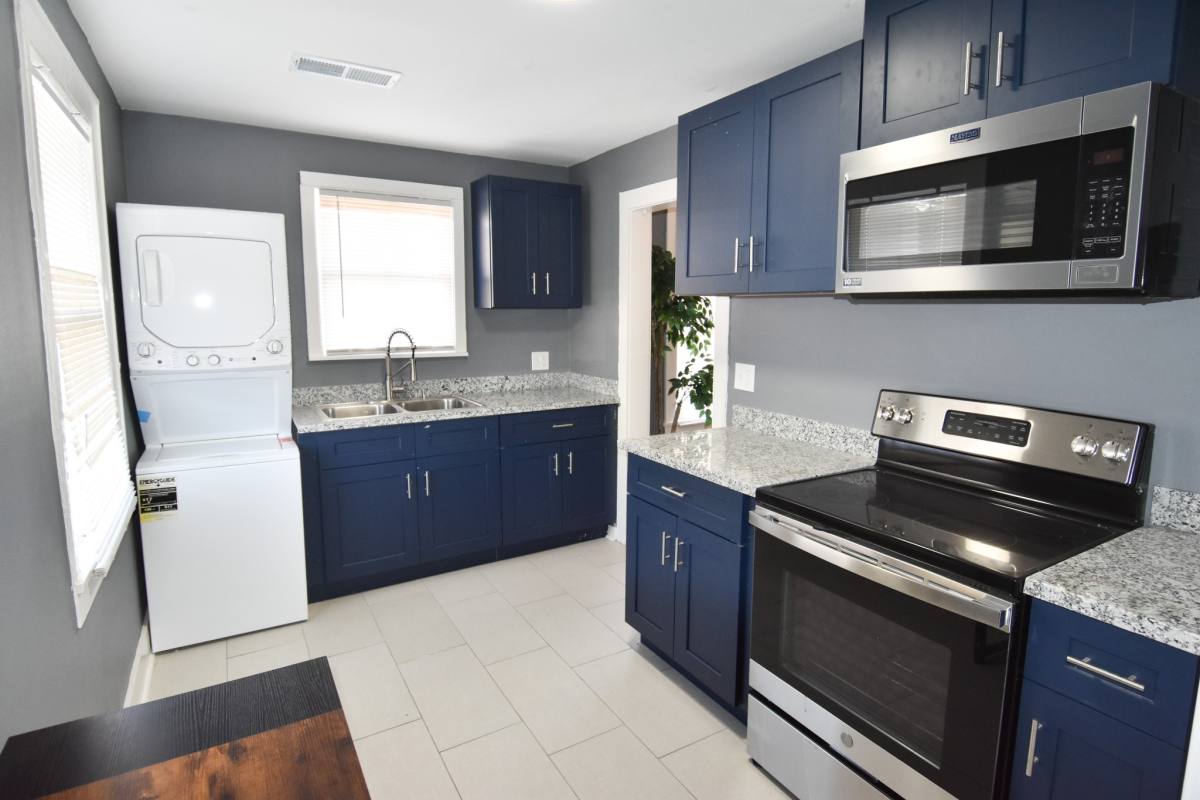 Apartment for rent at 807 7th St #807-2, Galveston, TX 77550