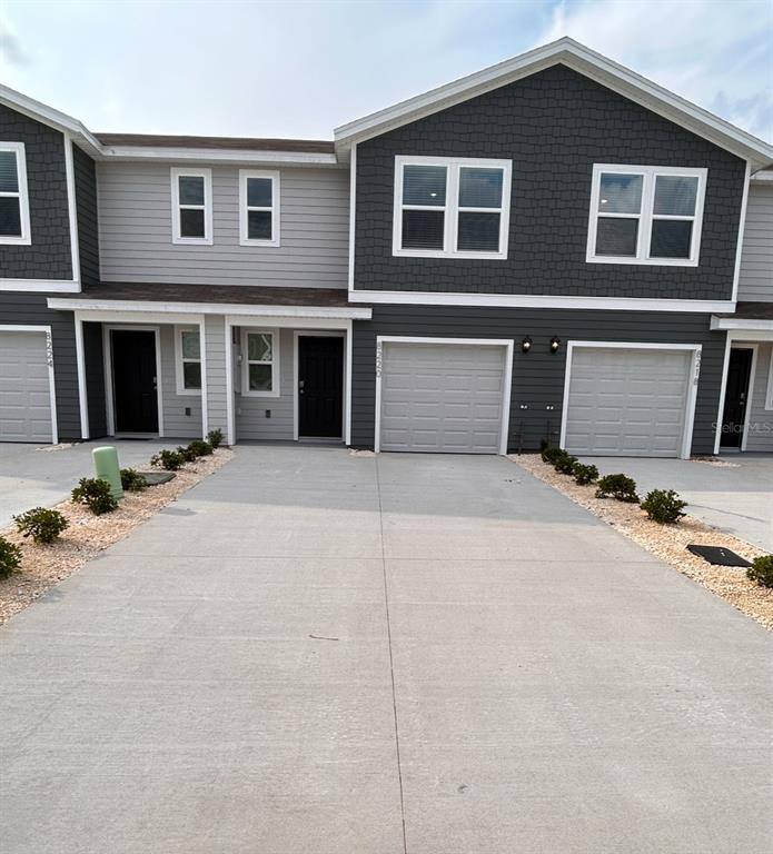 Townhouse for rent at 8220 SW 67th Ave, Ocala, FL 34476