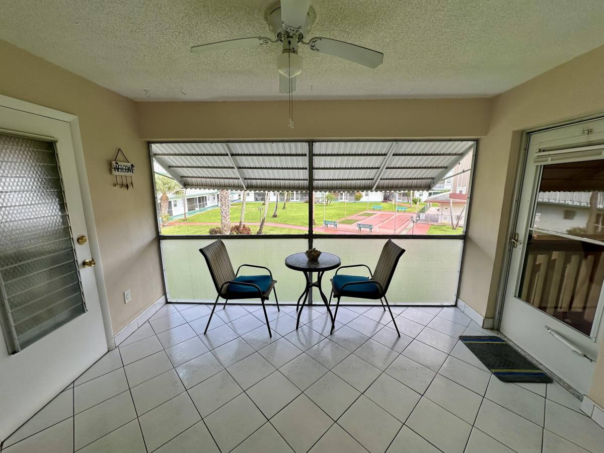Apartment for rent at 5300 Washington St #5300L240, Hollywood, FL 33021