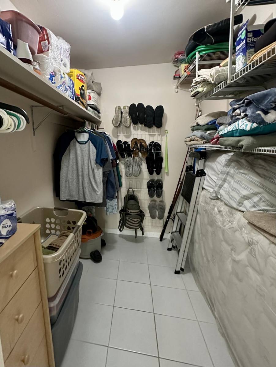Apartment for rent at 5300 Washington St #5300L240, Hollywood, FL 33021